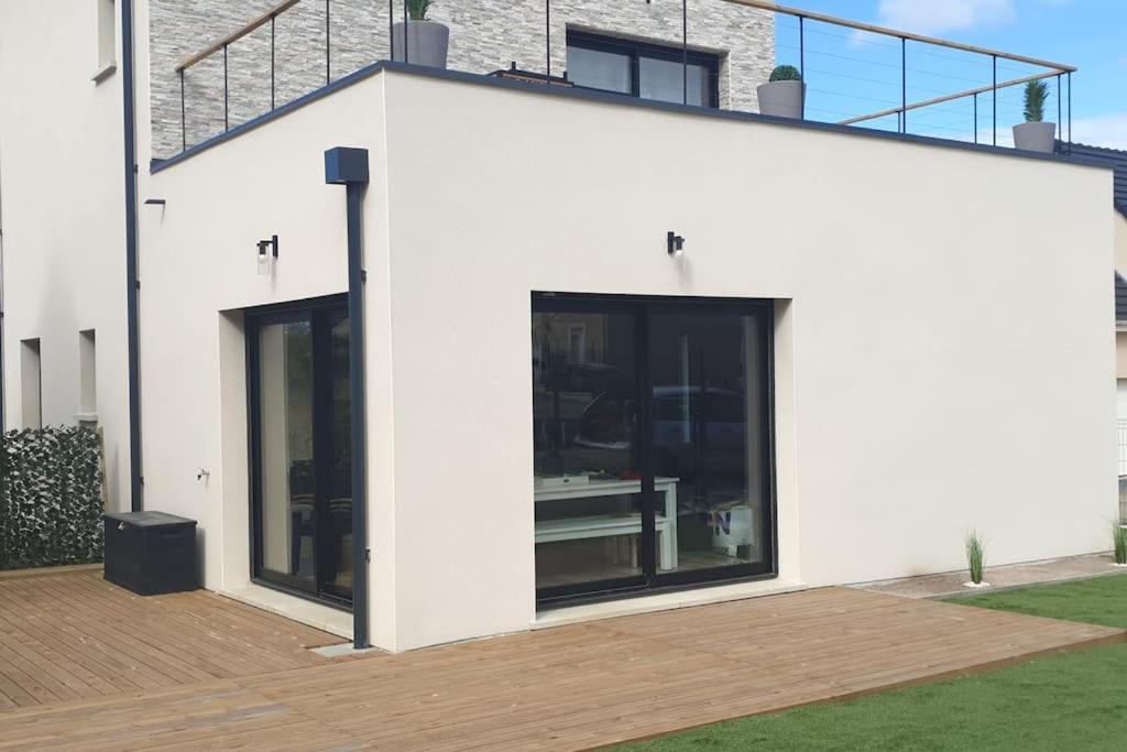 Ferienhaus Moderne Houlgataise/roof Top/proche !